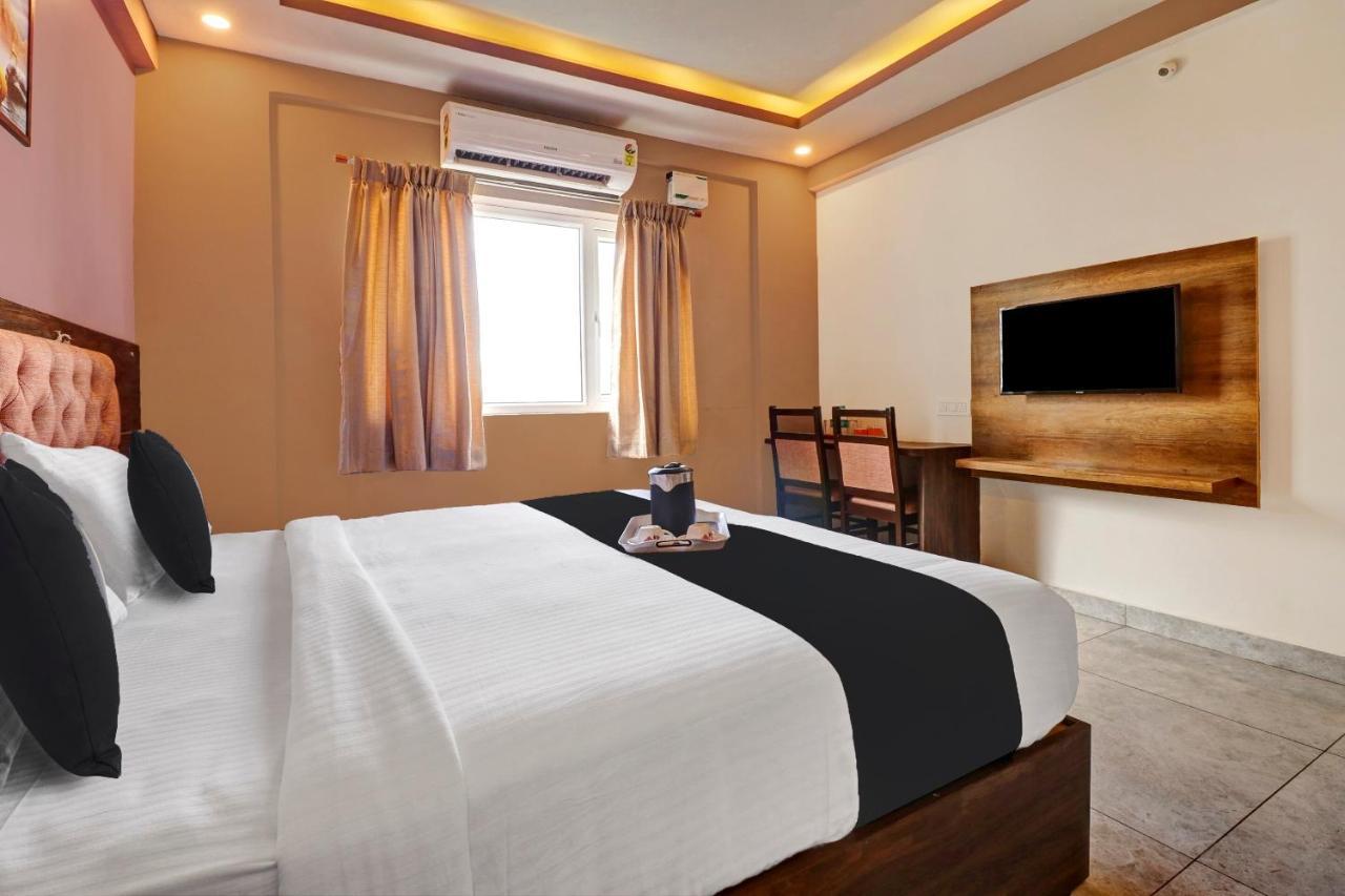 Townhouse Oak Dreamland Suites Yelahanka Buitenkant foto