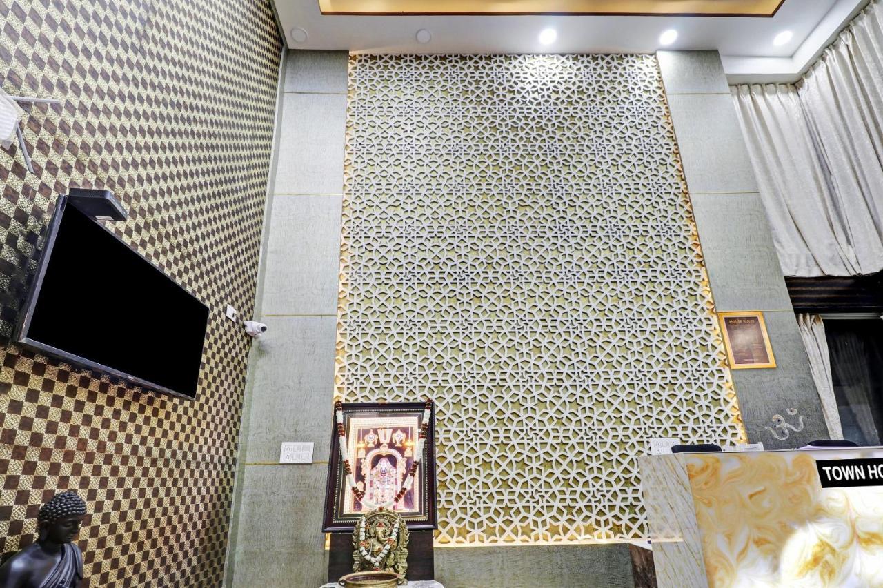 Townhouse Oak Dreamland Suites Yelahanka Buitenkant foto