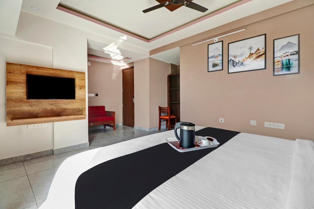 Townhouse Oak Dreamland Suites Yelahanka Buitenkant foto