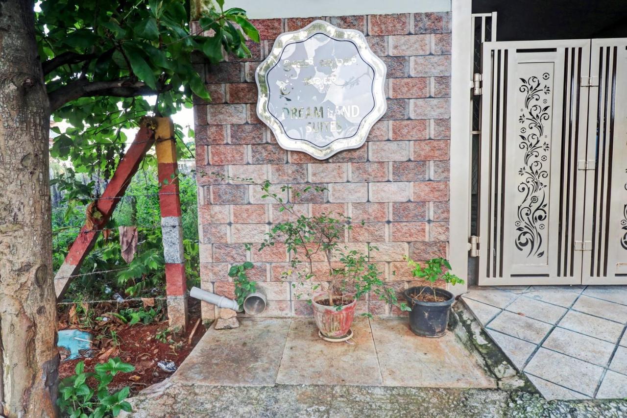 Townhouse Oak Dreamland Suites Yelahanka Buitenkant foto