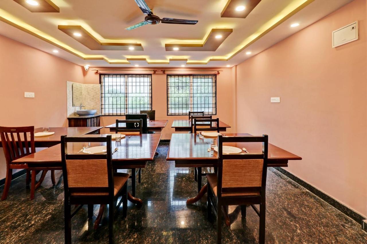 Townhouse Oak Dreamland Suites Yelahanka Buitenkant foto