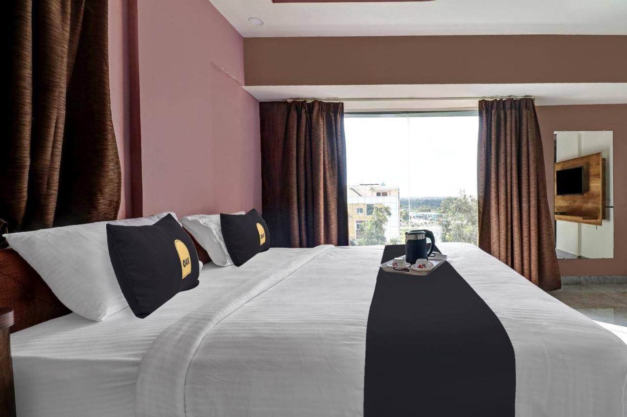 Townhouse Oak Dreamland Suites Yelahanka Buitenkant foto